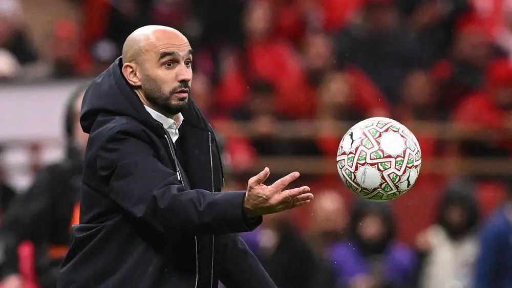 هل يُغير الركراكي مُنفذ ضربات جزاء الأسود؟