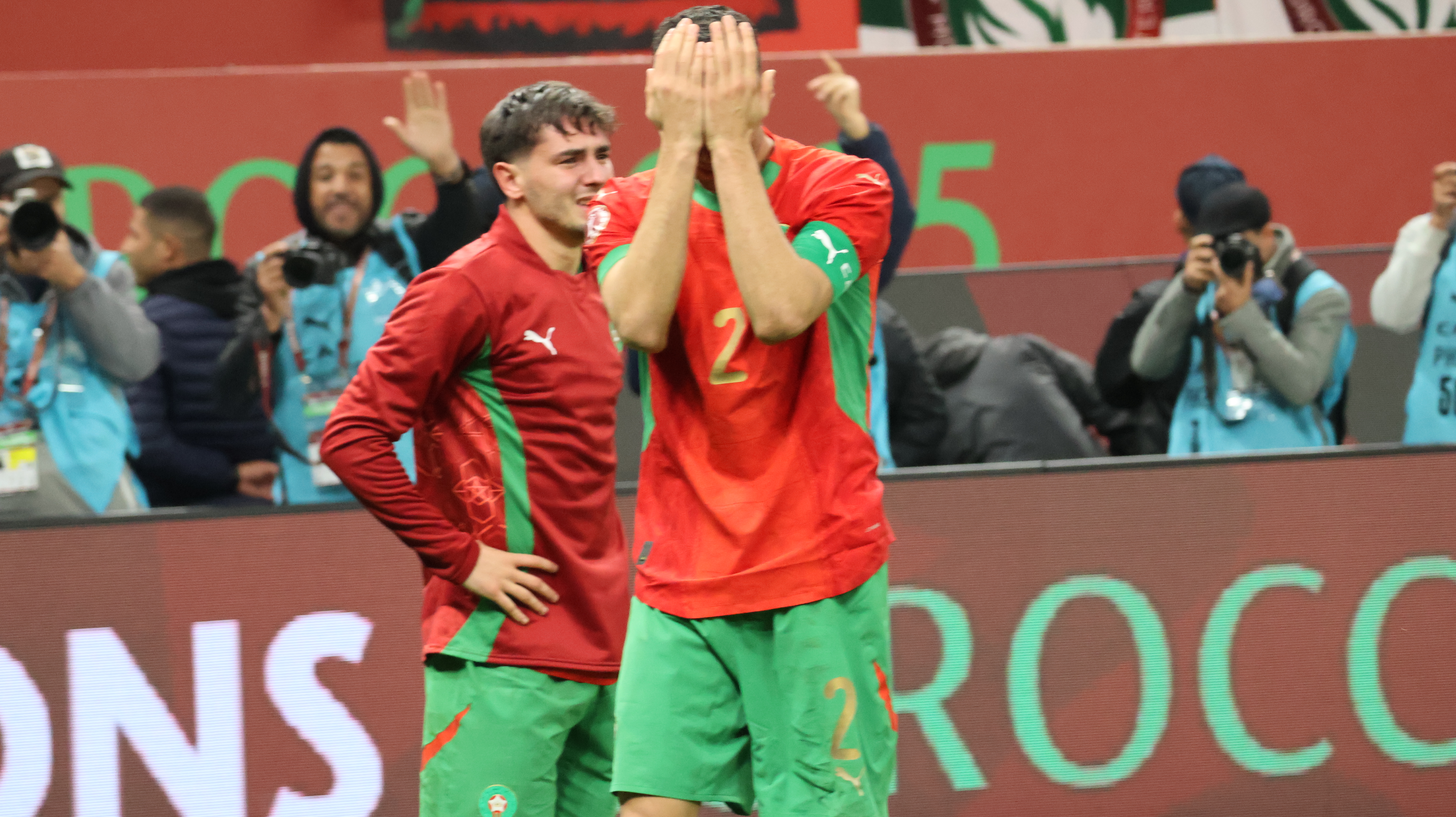 دموع السي إبراهيم في الليلة التاريخية