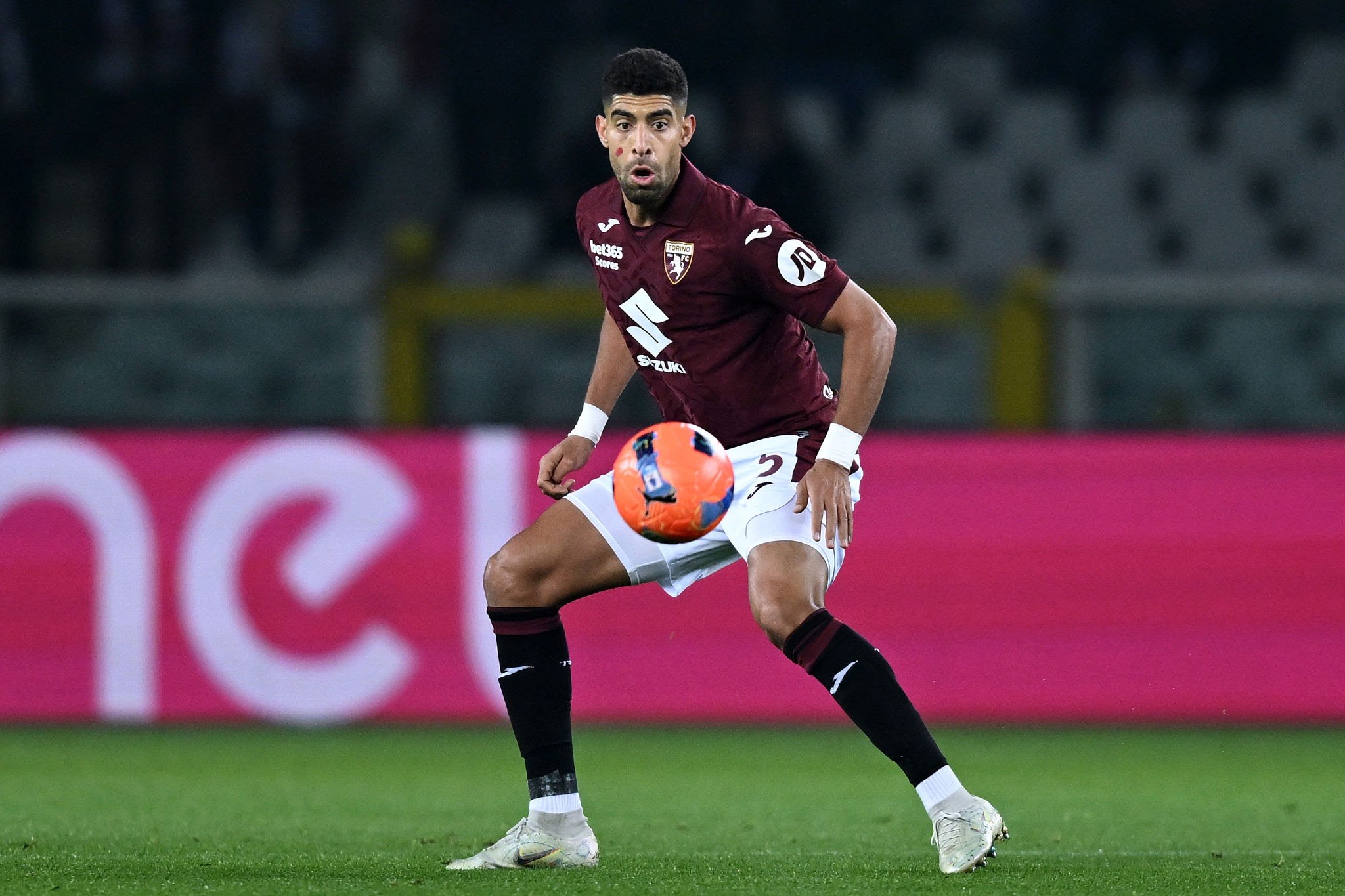 ماسينا فسخ عقده مع طورينو وفريق قطري يريده