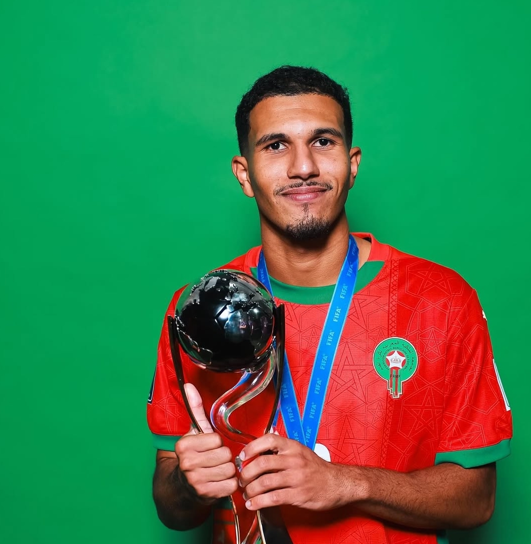 بطل العالم للشبان يوقع لنادي الوداد الرياضي