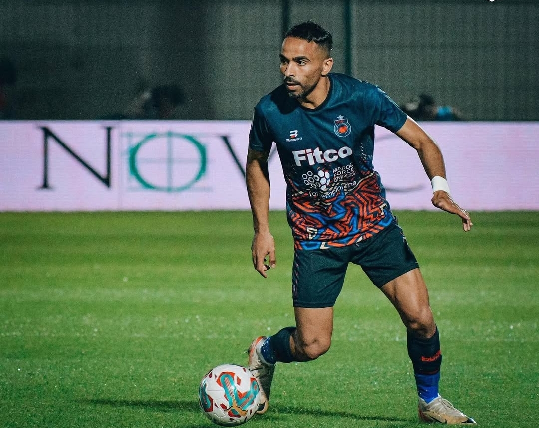 لاعب جزائري بالأولمبيك