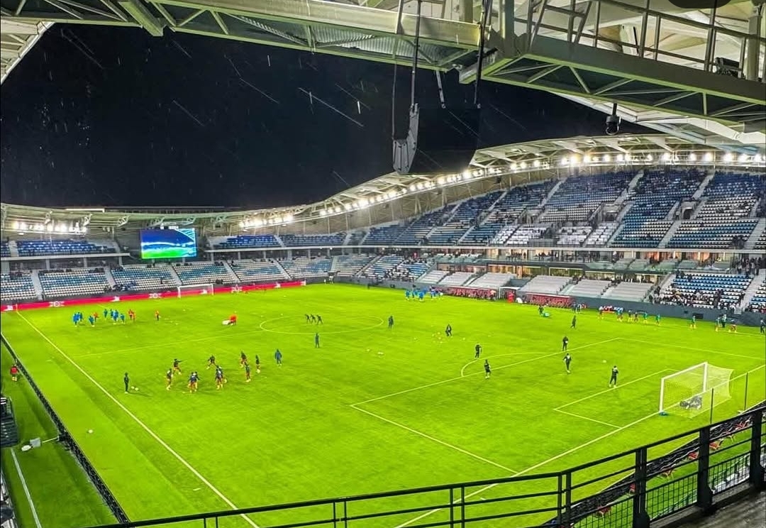 العصبة الاحترافية تُعيد مباراة اتحاد تواركة والرجاء لملعب المدينة