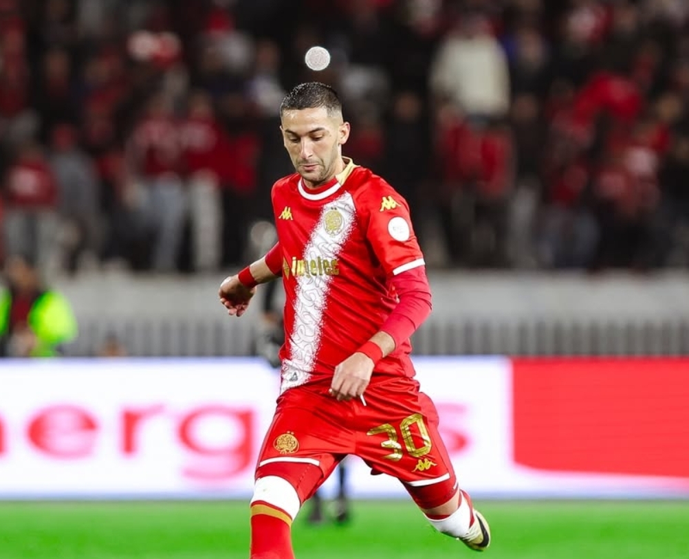 لماذا استبعد زياش من موقعة مانييما؟