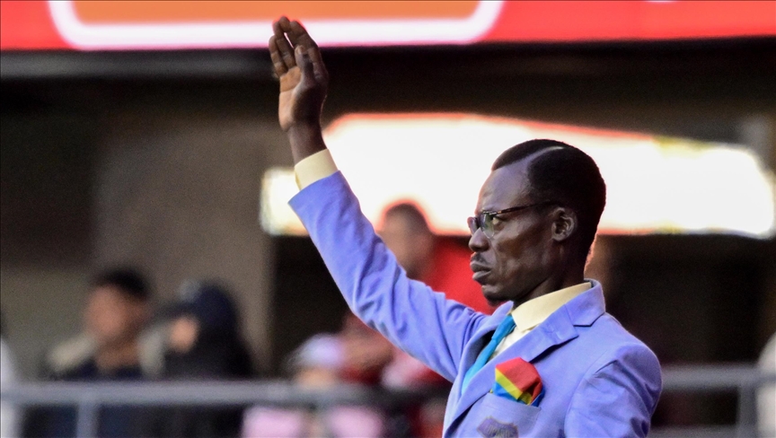 بعد حركته الإستفزازية ضد المشجع الكونغولي الجزائري عمورة يتحاشى العقاب