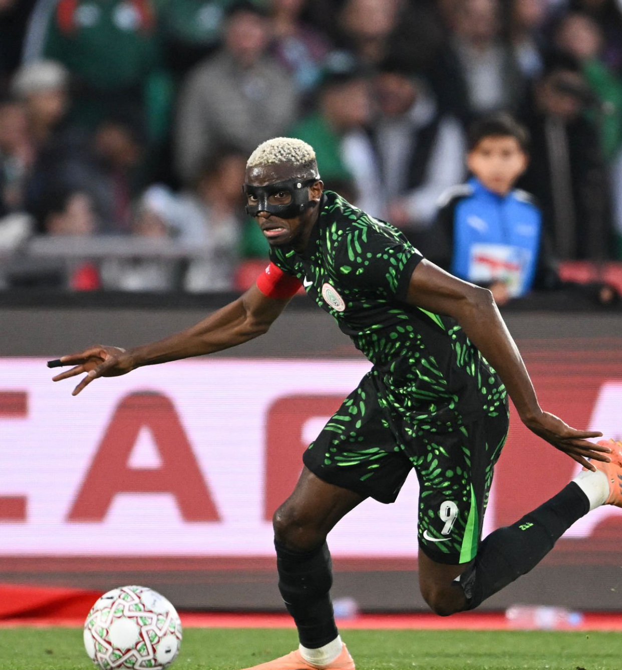 أوسيمين: نحن مثل المغرب مرشحون للقب