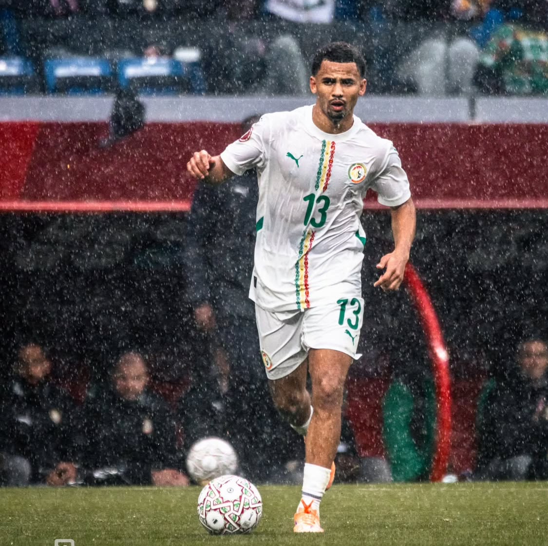 أسود التيرانغا متقدمون على نسور مالي