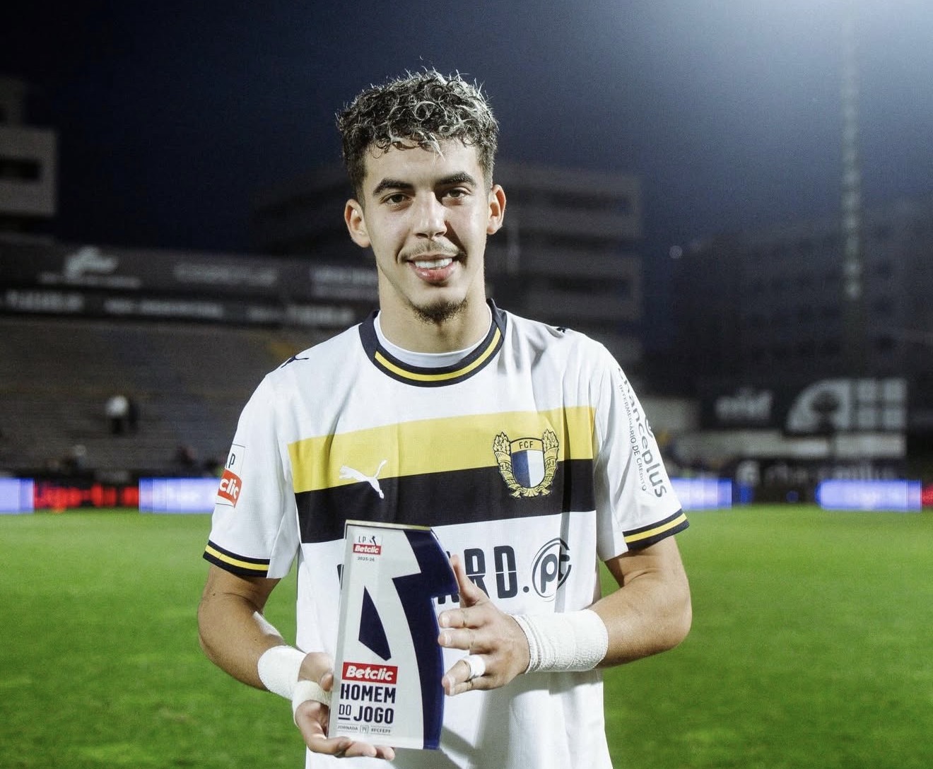 سبورتينغ يسعى لإفساد صفقة مارسيليا مع زابيري