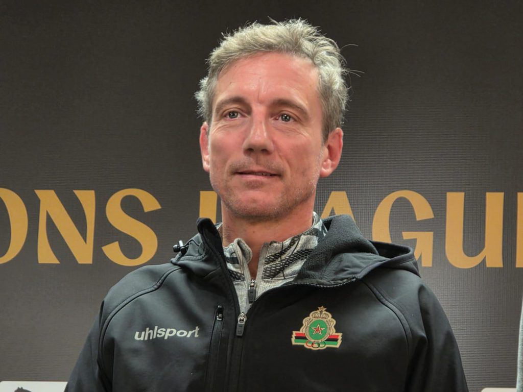 سانطوس مدرب الجيش الملكي يشدد على اهمية مباراة القبائل