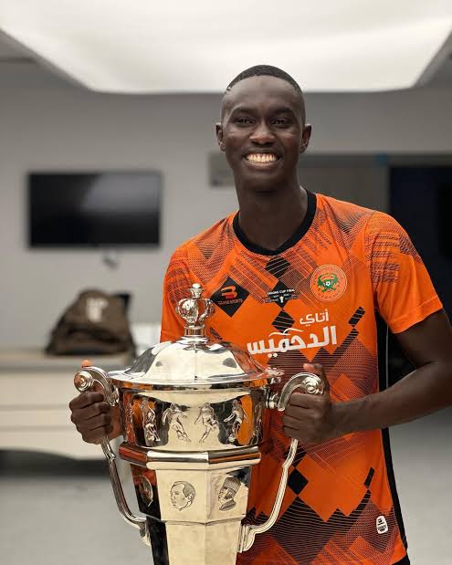 النهضة البركانية رفع ملف كامارا إلى الفيفا