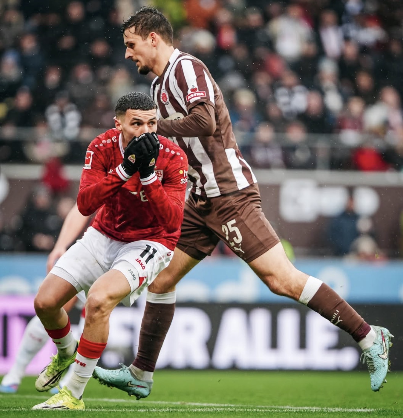 شوط واحد متوسط للخنوس في هزيمة شتوتغارت