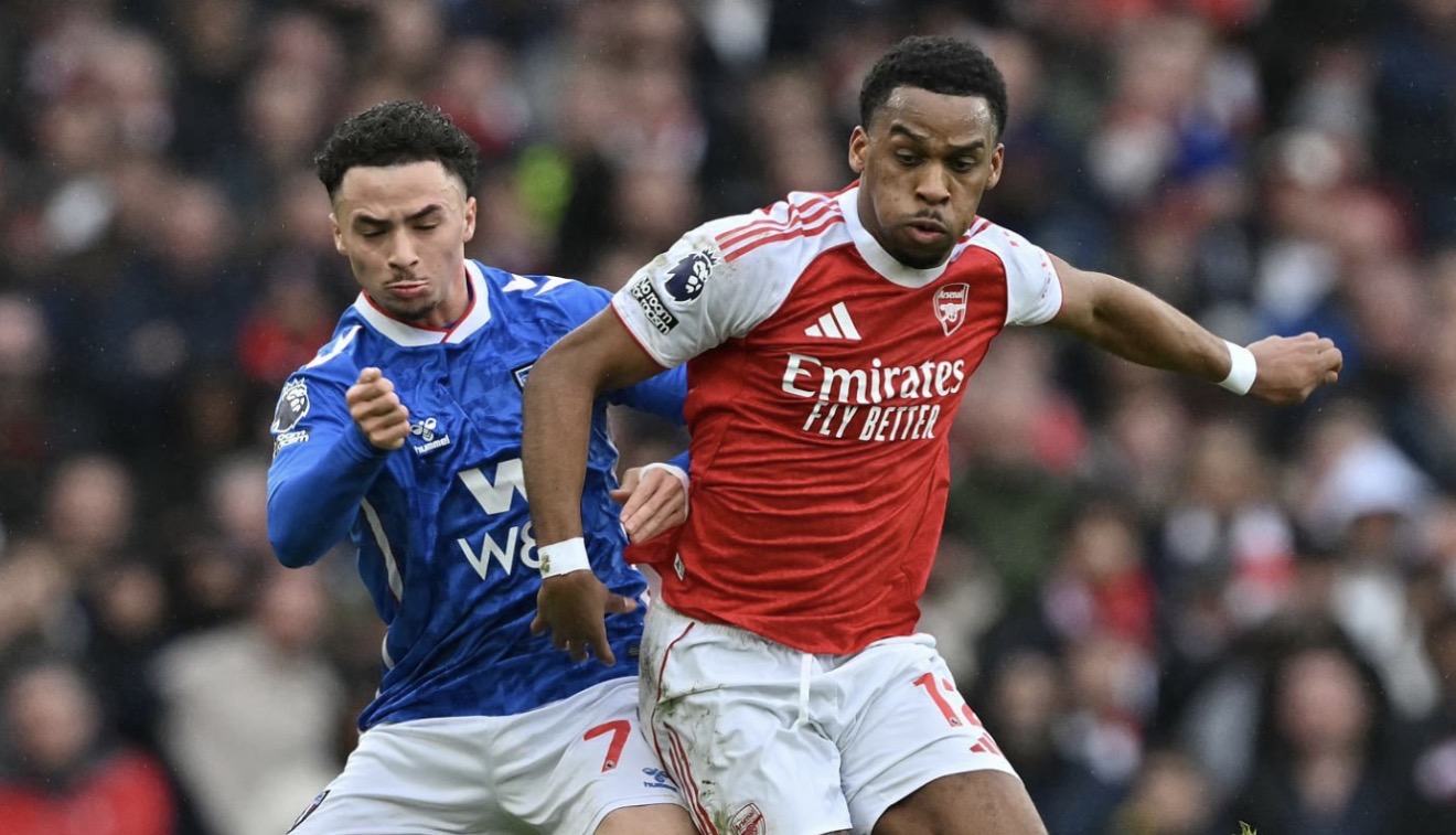 مشاركة باهثة للطالبي وهزيمة قاسية لسندرلاند بالبريمرليغ