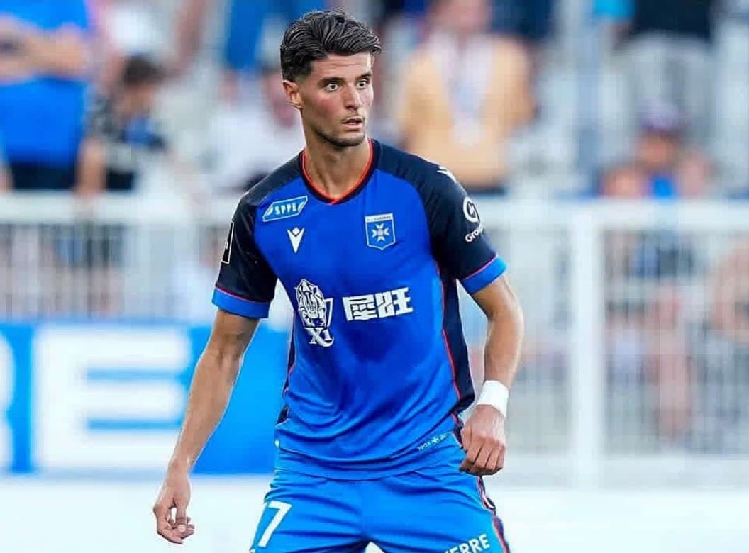 العزوزي عطاء سخي وتنقيط جيد