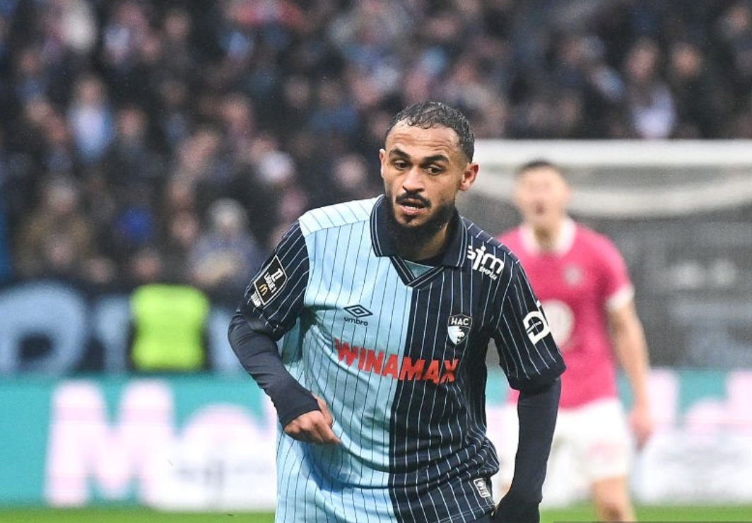 بوفال يعود ب   اسيست   جديد