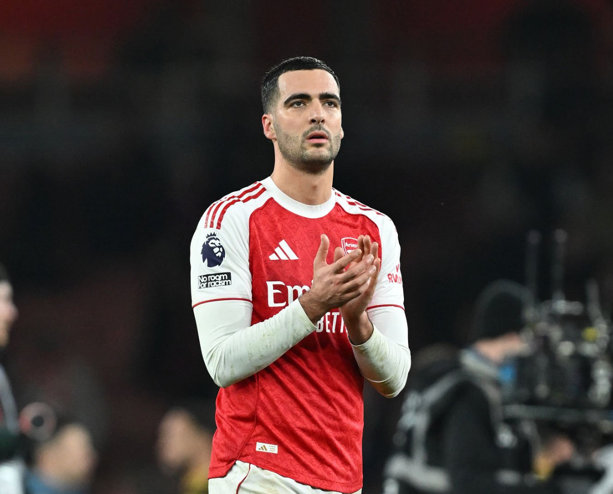 أرسنال يبحث عن بديل لميرينو في الساعات الاخيرة من سوق الانتقالات