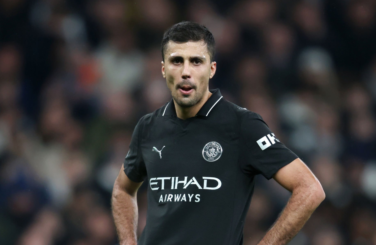 رودري يطالب الحكام بـ الحياد 