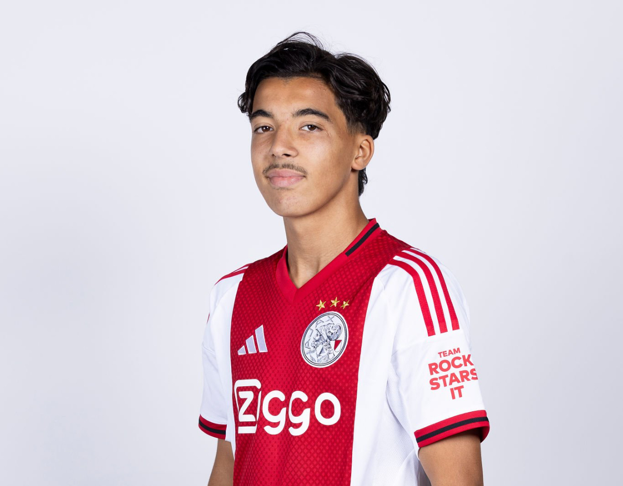 المغربي الشاب ريان بونيدا يشعل البطولة الهولندية