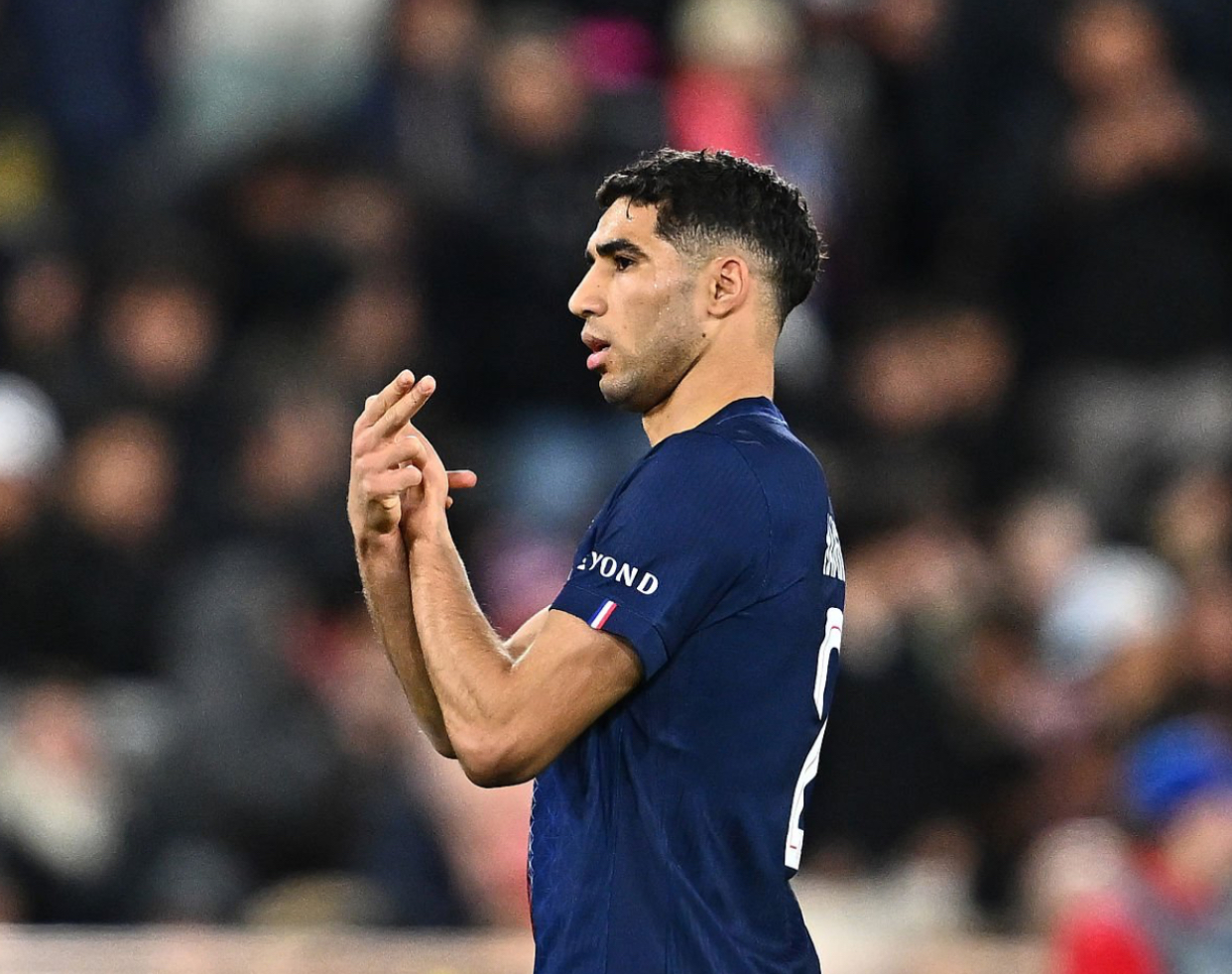 حكيمي يصل لرقم قياسي