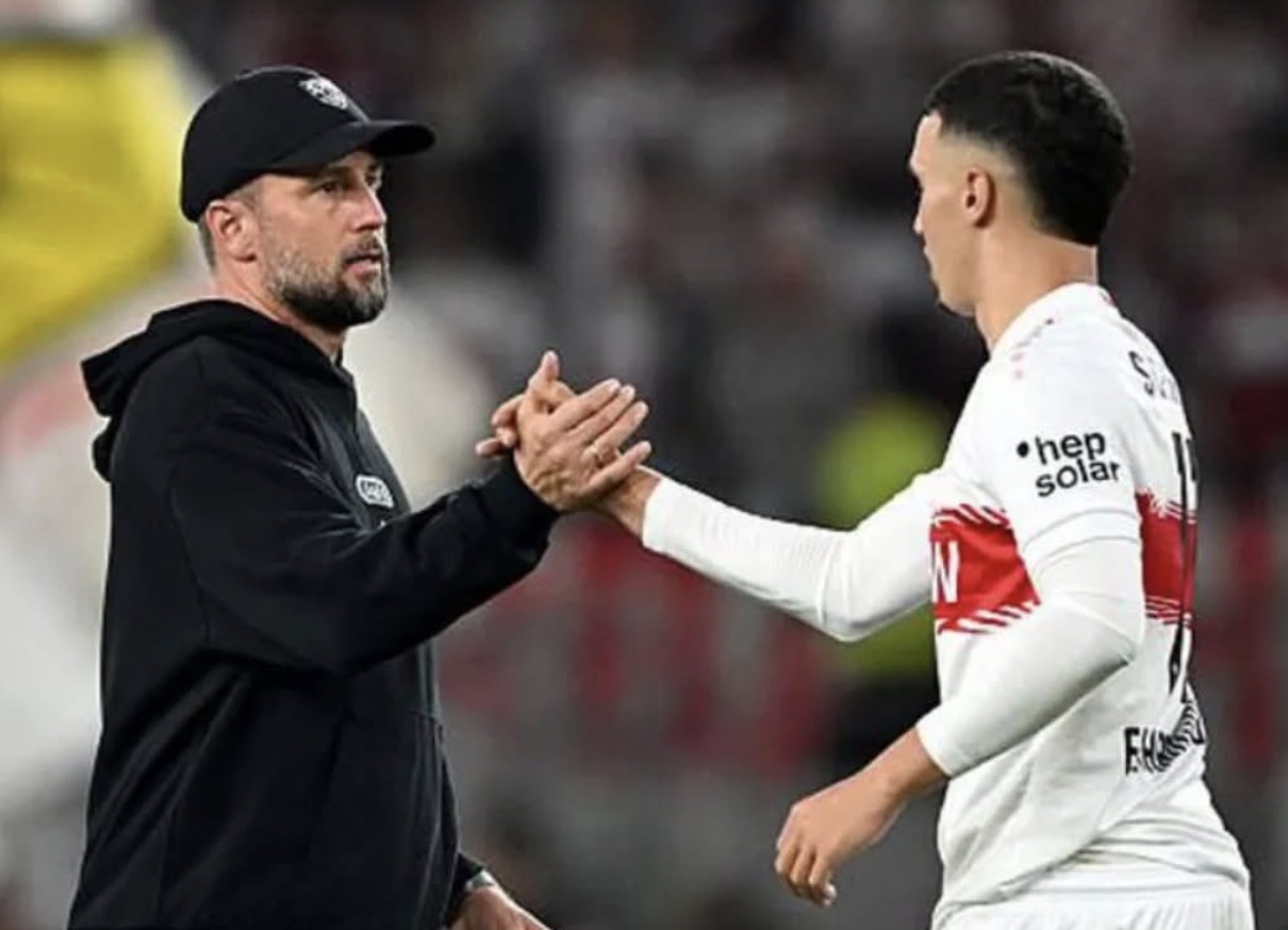 مدرب شتوتغارت يحذر الخنوس