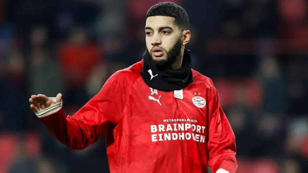 مدرب أيندهوفن يُريح صيباري ويمنحه إجازة قصيرة