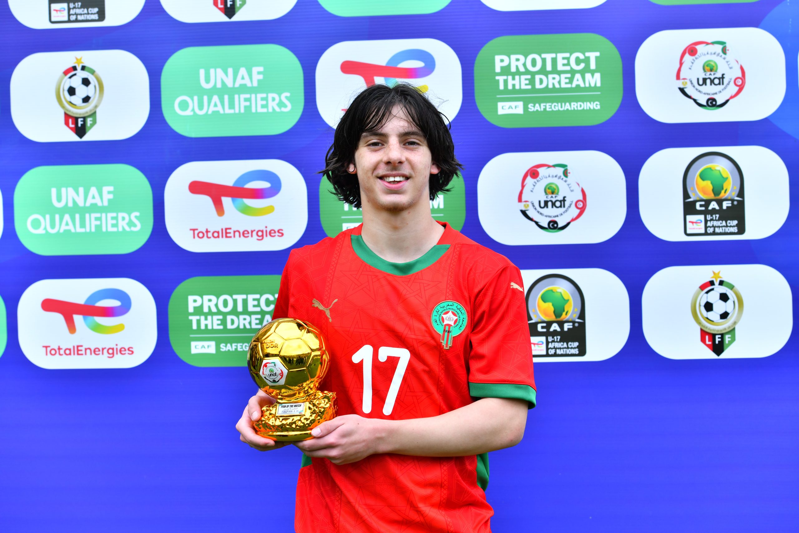 ابراهيم الرباج يحصد جائزة أفضل لاعب