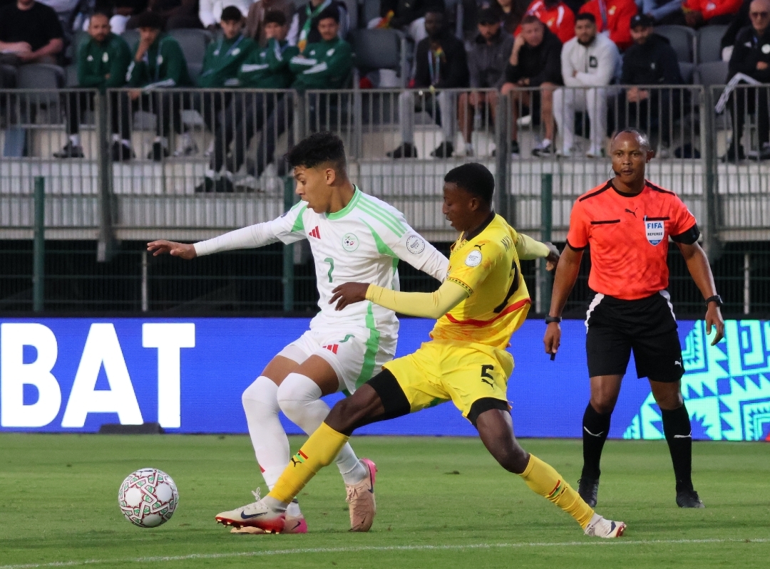 كأس إفريقيا للأمم للفتيان.. التعادل الايجابي يحسم المواجهة بين منتخب غانا ونظيره الجزائري