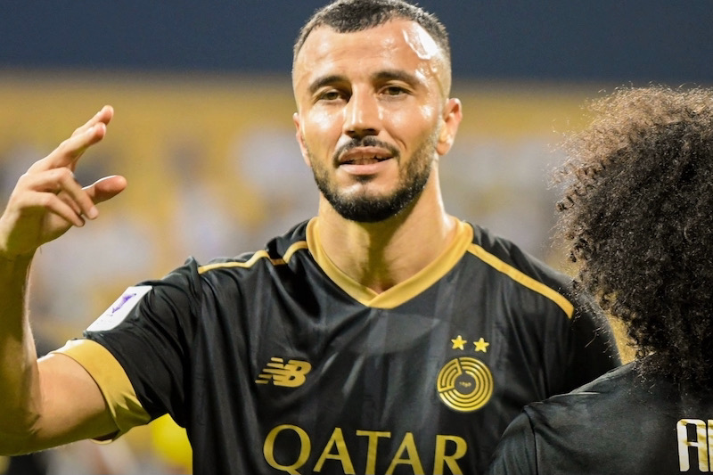 لوسيل يقترب من ضم غانم سايس