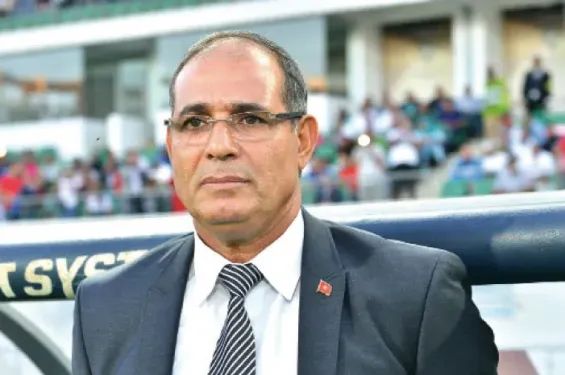 حراس المغرب يكتبون التاريخ في كأس العالم بقفازات من ذهب