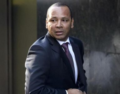 والد نيمار يمثل امام المحكمة
