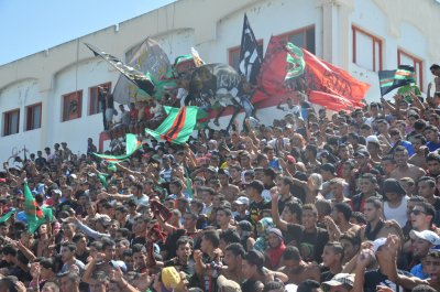 فوضى في مباراة الجيش الملكي والدفاع الجديدي