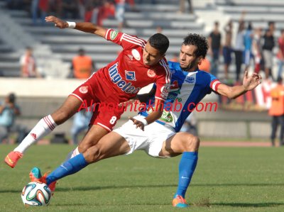الوداد البيضاوي يكرم وفادة شباب الريف الحسيمي بثلاثية نظيفة