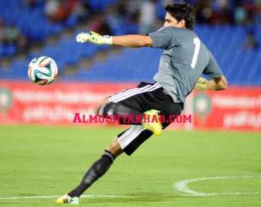 إصابة في الفخذ قد تبعد بونو  عن المنتخب