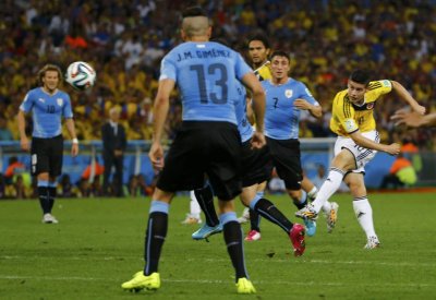 جائزة بوشكاش لأفضل هدف: إبراهيموفيتش وخاميس رودريغيز الأوفر حظا