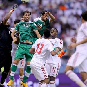 خليجي 22: الامارات تجدد تفوقها على العراق وتبلغ نصف النهائي