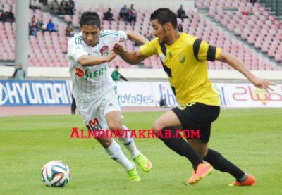 الرجاء أقلق جمهوره وإكتفى بالتعادل مع المغرب الفاسي