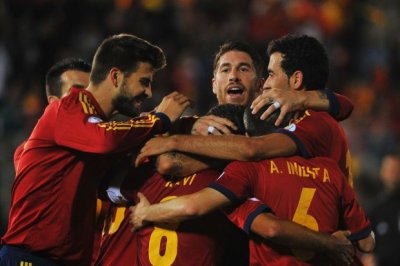 اسبانيا ستلعب وديا في ضيافة هولندا في مارس 2015