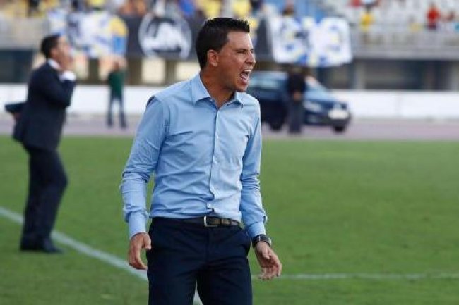 «آس» تكشف عن إسم مدرب المغرب التطواني القادم