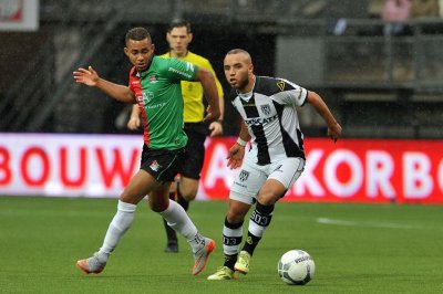 بلحساني يهز الشباك ويزاحم أجاكس