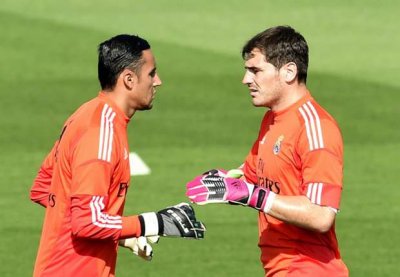 كاسياس يكشف عن اعجابه بأداء كيلور نافاس