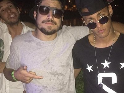 نيمار يقع في فخ الصحفيين و النقاد !!