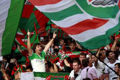 الاتحاد الأوروبي يغرم لوكوموتيف موسكو بسبب سلوك عنصري لجماهيره