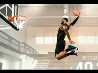 فيديو..ارتقاءات ليبرون جيمس الخرافية