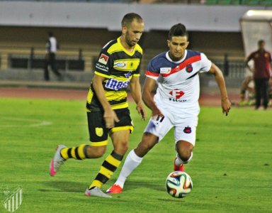 المغرب الفاسي يعدَل عقد محسن عبدالمومن