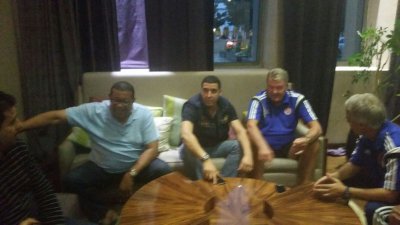 حديث على إنفراد بين طوشاك ونيبت بأكادير