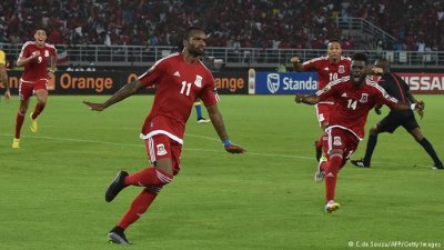 غينيا الإستيوائية تواجه أسود الأطلس ذهابا وإيابا ب 16 محترفا