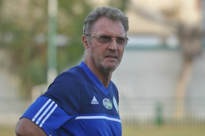 رسميا.. الرجاء أقال رود كرول