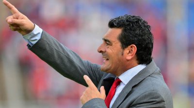 مدرب منتخب غينيا الإستوائية حصريا ل المنتخب 