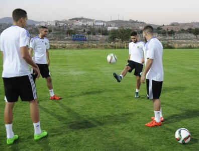 حصة وحيدة للأسود بملعب باطا