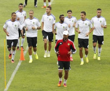 هل تقدم الجامعة على إقالة المدرب البدني للأسود؟