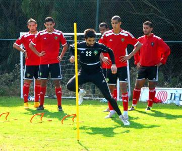 فاخر يكشف عن لائحة المنتخب المحلي الجديدة