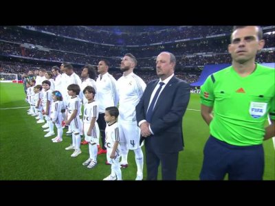 فرنسا تنقلب على بنزيمة.. أهان النشيد ولم يحترم الضحايا!